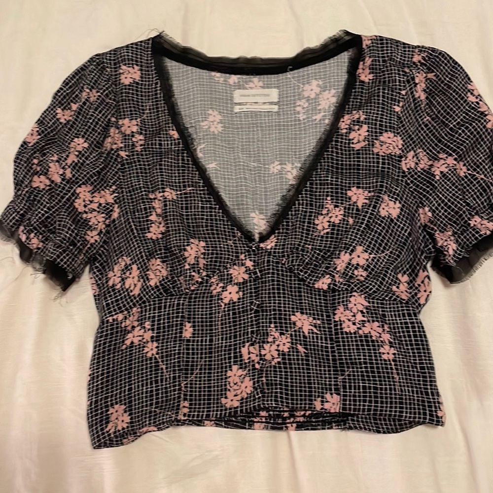 Urban outfitters cropped tee